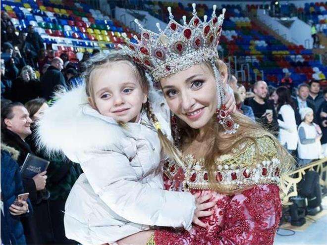 Татьяна Навка с дочкой Надей