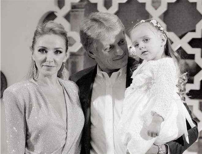 Дмитрий Песков и Татьяна Навка с дочкой Надей