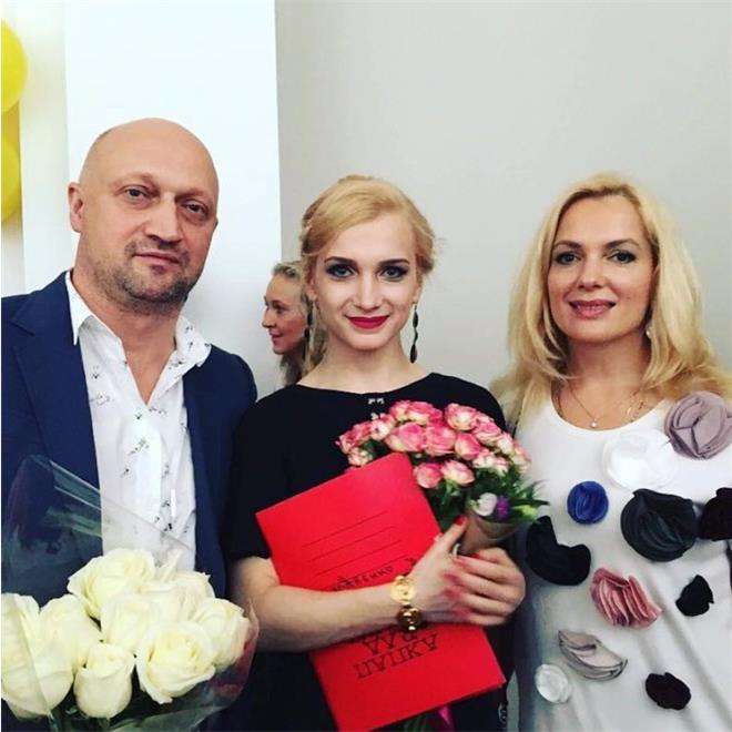 Мария Порошина с дочерью Полиной и бывшим мужем