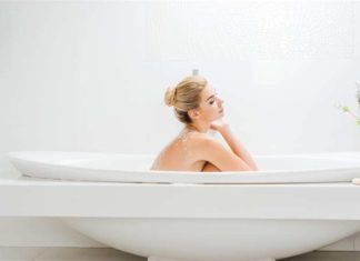 Чи може прийняття ванни при місячних спровокувати ускладнення