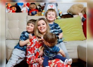 Зручно для Василька: Марія Кожевнікова показала коляску 2-річного сина