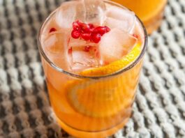 Коктейль з кислим гранатом Кейт Хадсон: освіжаючий напій на свята