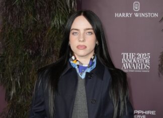 Біллі Айліш закликає своїх колег засудити дії імміграційної служби після стрілянини в Міннесоті