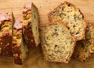 Чорний кунжутно-банановий хліб: несподівано пікантний відтінок класики
