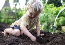 Нешкольное образование: Что происходит, когда дети учатся без уроков?