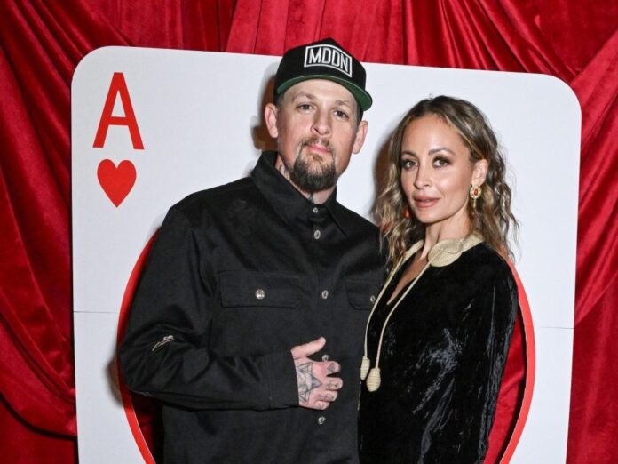 c768f1e3-f16b-4e3b-8653-2b5b8024bb50