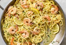 Швидко та елегантно: Лінгвіні з креветками в лимонно-часниковому соусі за 30 хвилин