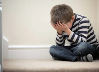 Крізь шторм: посібник з допомоги хлопчикам в управлінні гнівом