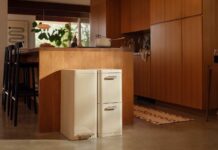 Досконалість побутових дрібниць: огляд сміттєвих кошиків та контейнерів для переробки від Caraway