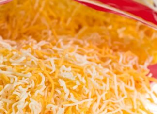 Die Wahrheit über vorgeschredderten Käse: Warum Zellulose die Schmelze ruiniert