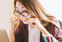 Pourquoi les femmes perdent leurs cheveux : comprendre les causes et les risques cachés